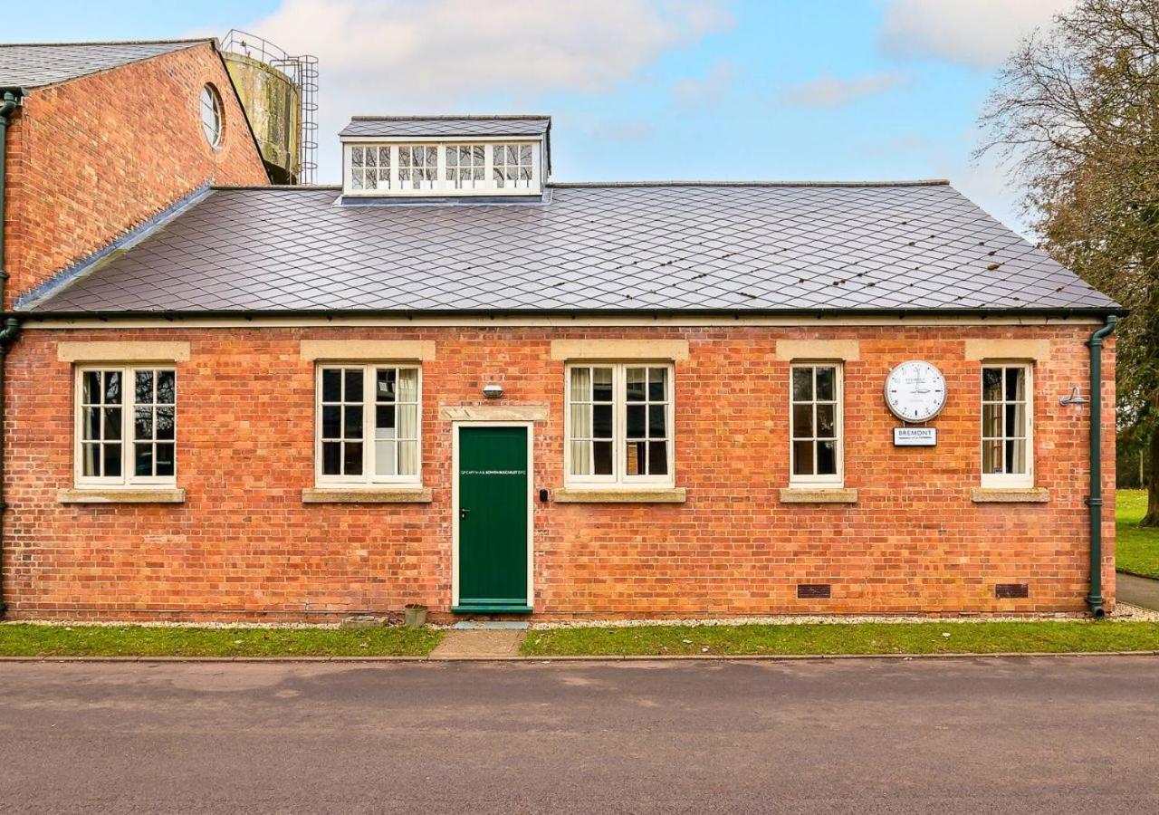Duclos At Bicester Heritage Exteriér fotografie